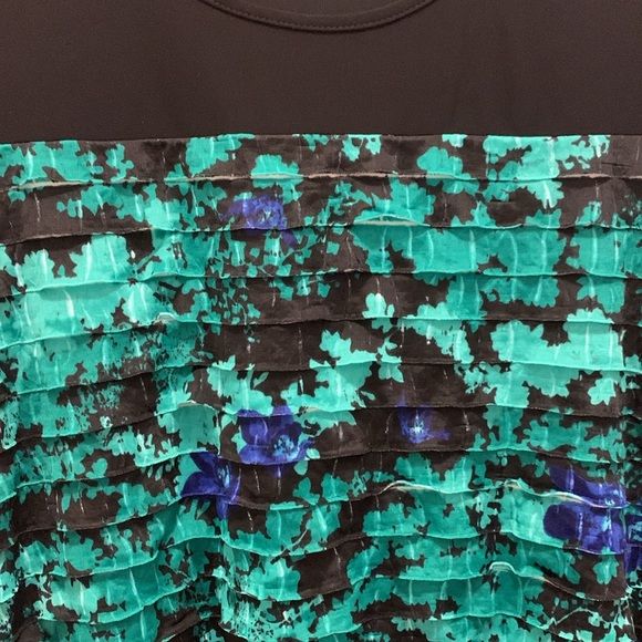 2X Blouse - Picture 2 of 3